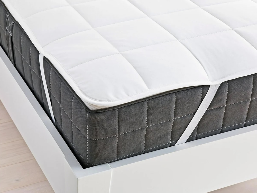 queen mattress protector contoured